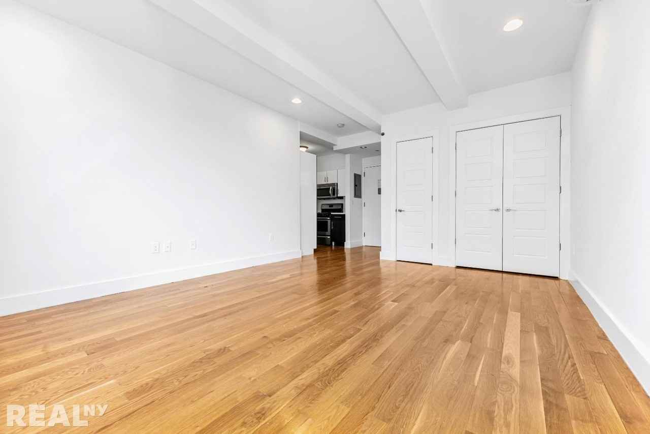 Steuben St #2A - Photo 3 of 7