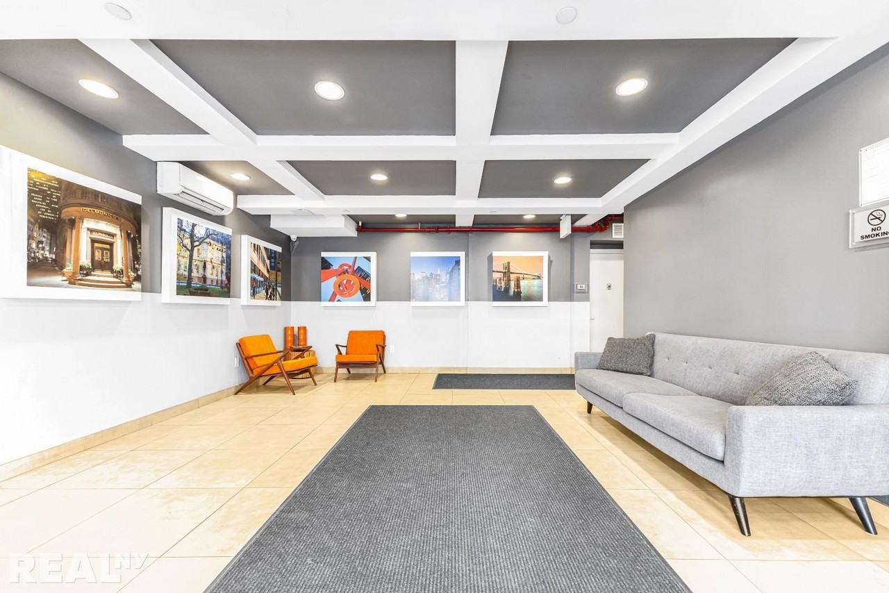 Steuben St #2A - Photo 6 of 7