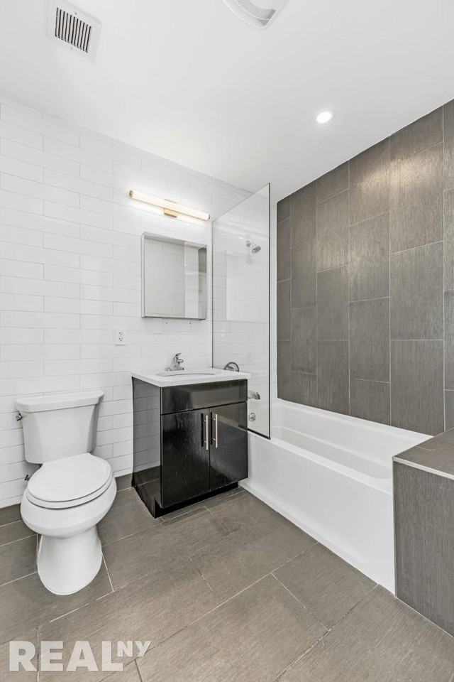 Steuben St #7B - Photo 5 of 7