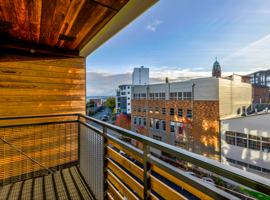 featured image of 23 N Broadway