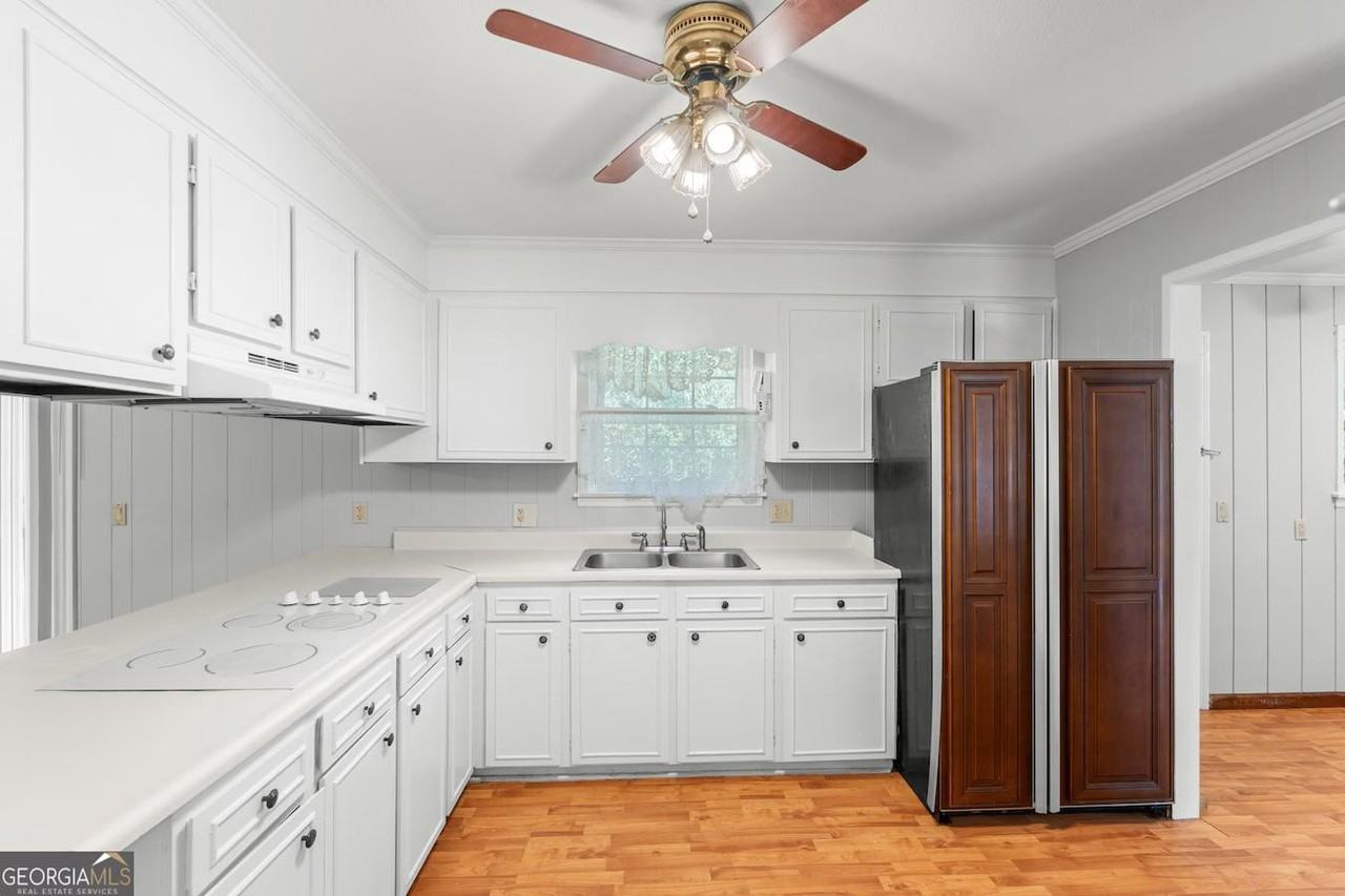 207 N Jackson Rd - Photo 3 of 11