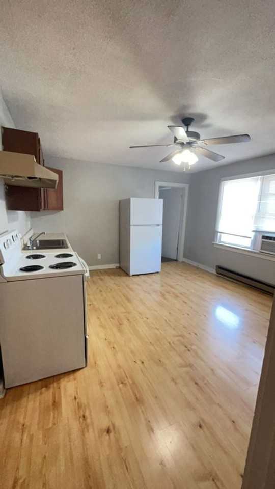 1514 W Jackson St #4 - Photo 3 of 7