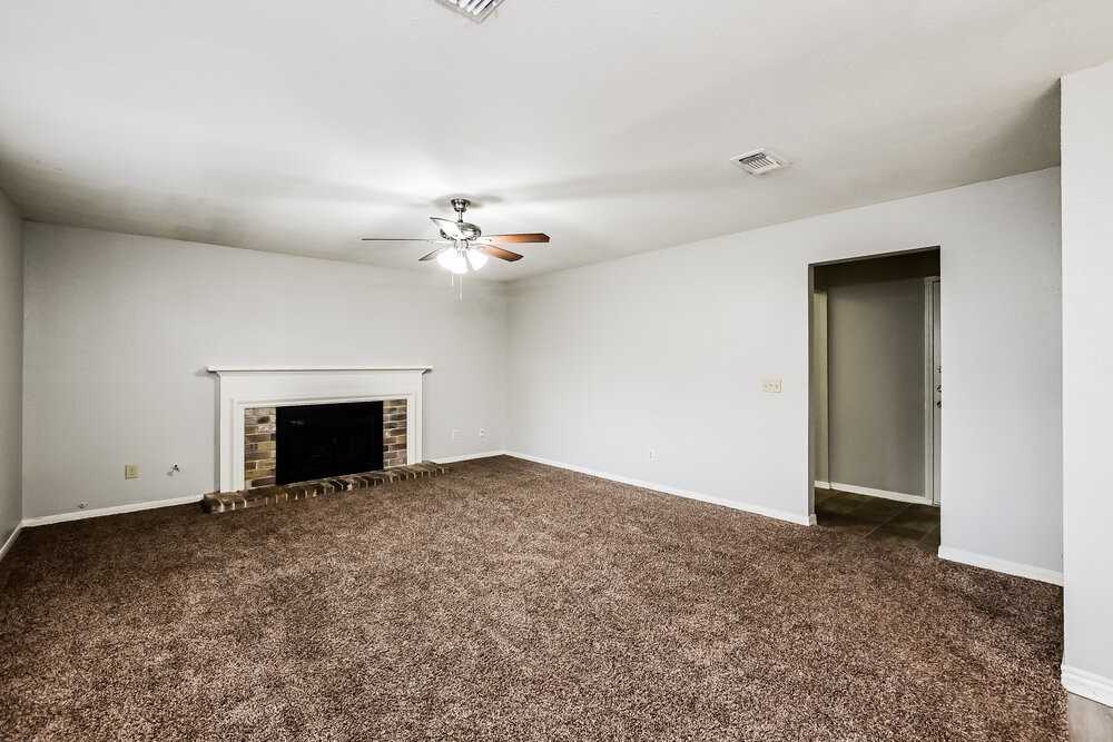 10218 Ash Fork Dr - Photo 5 of 17