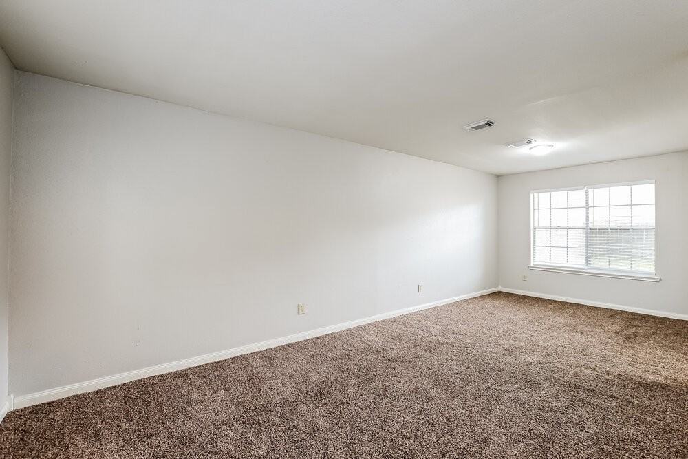 10218 Ash Fork Dr - Photo 6 of 17