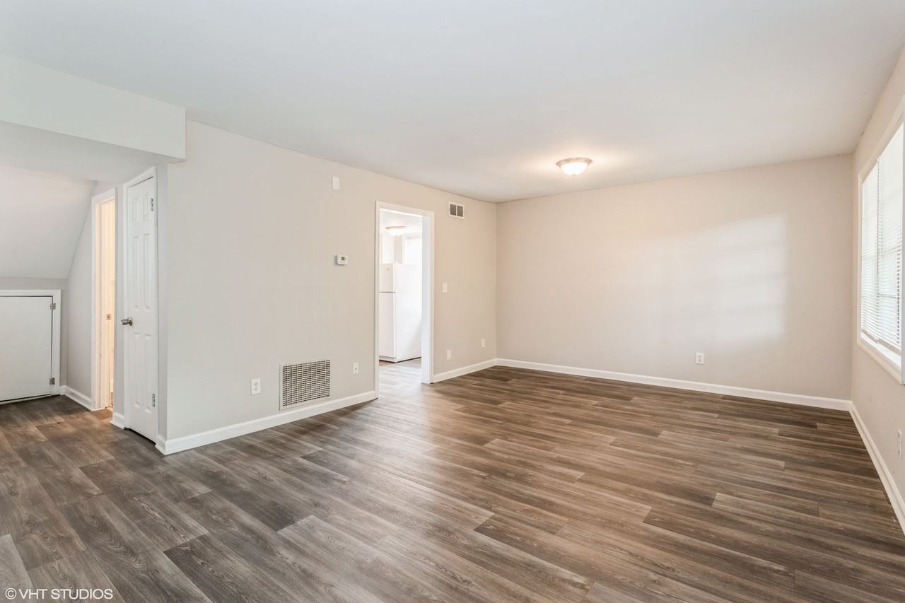 2400 Blue Harmony - Photo 2 of 20