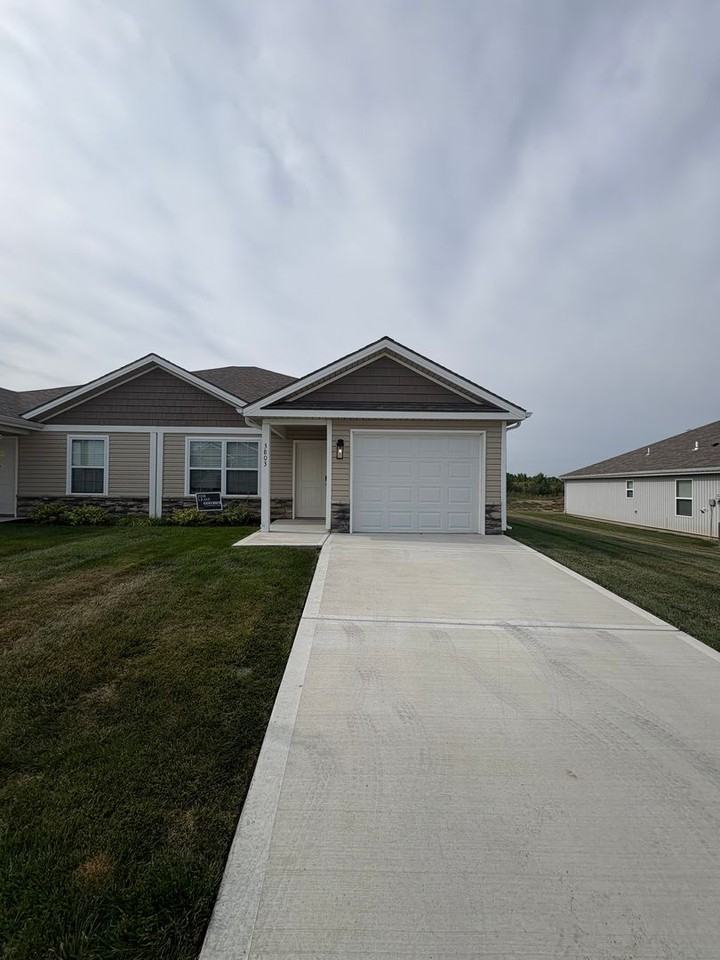 3809 Nw 93rd St - Photo 2 of 14