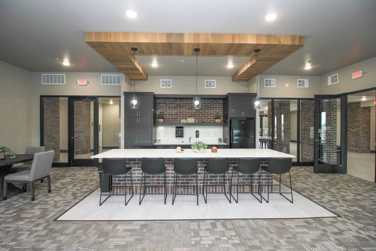 University Hills Village - Photo 4 of 50