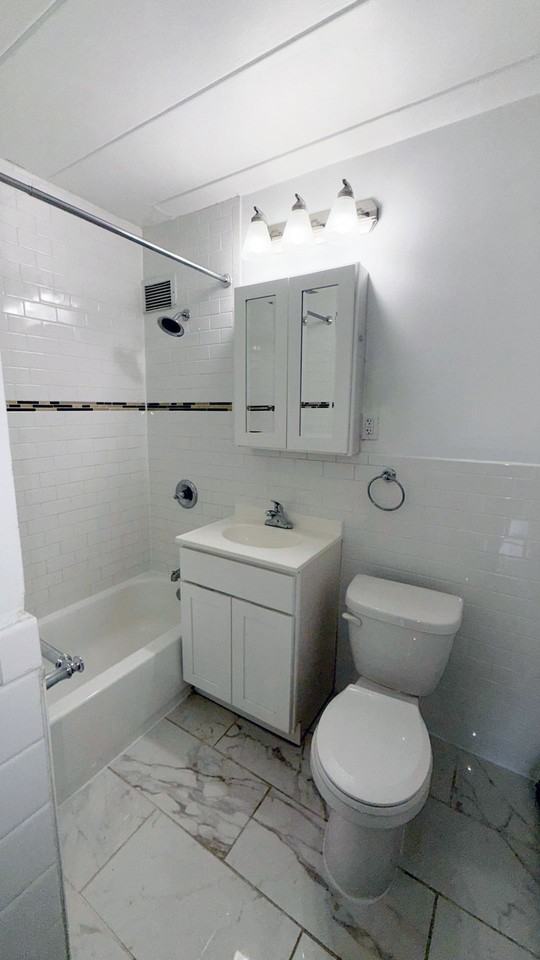 Rose Garden - Photo 2 of 7