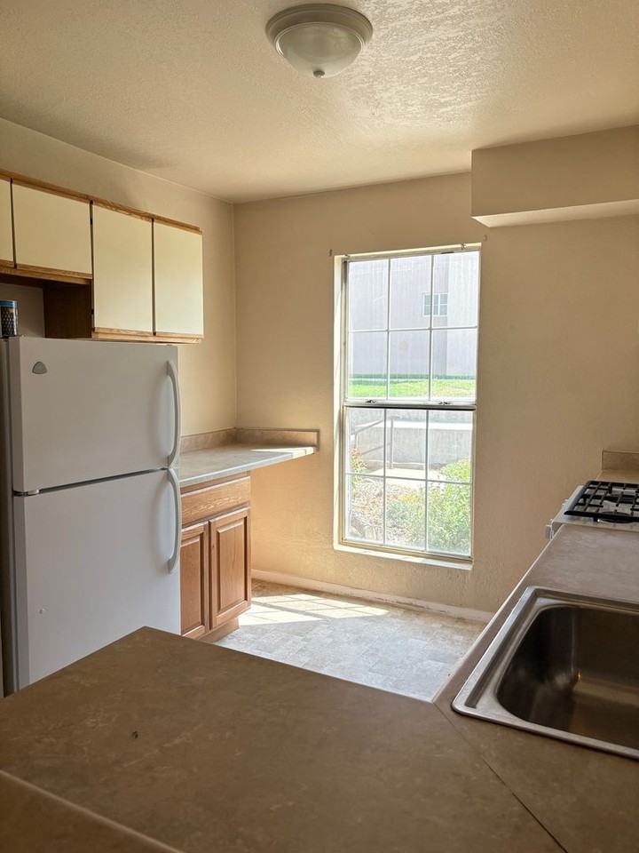 3510 Parkmoor Village Dr #F - Photo 6 of 15