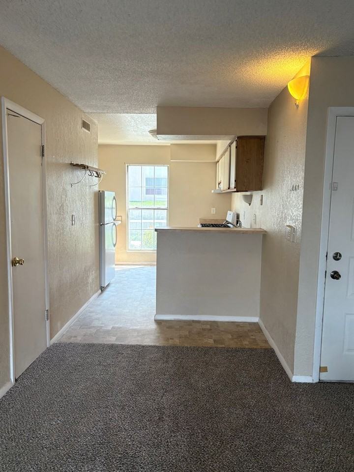 3510 Parkmoor Village Dr #F - Photo 7 of 15