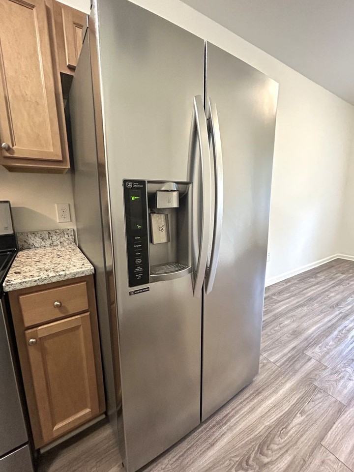 Academy Apartments - Photo 6 of 17