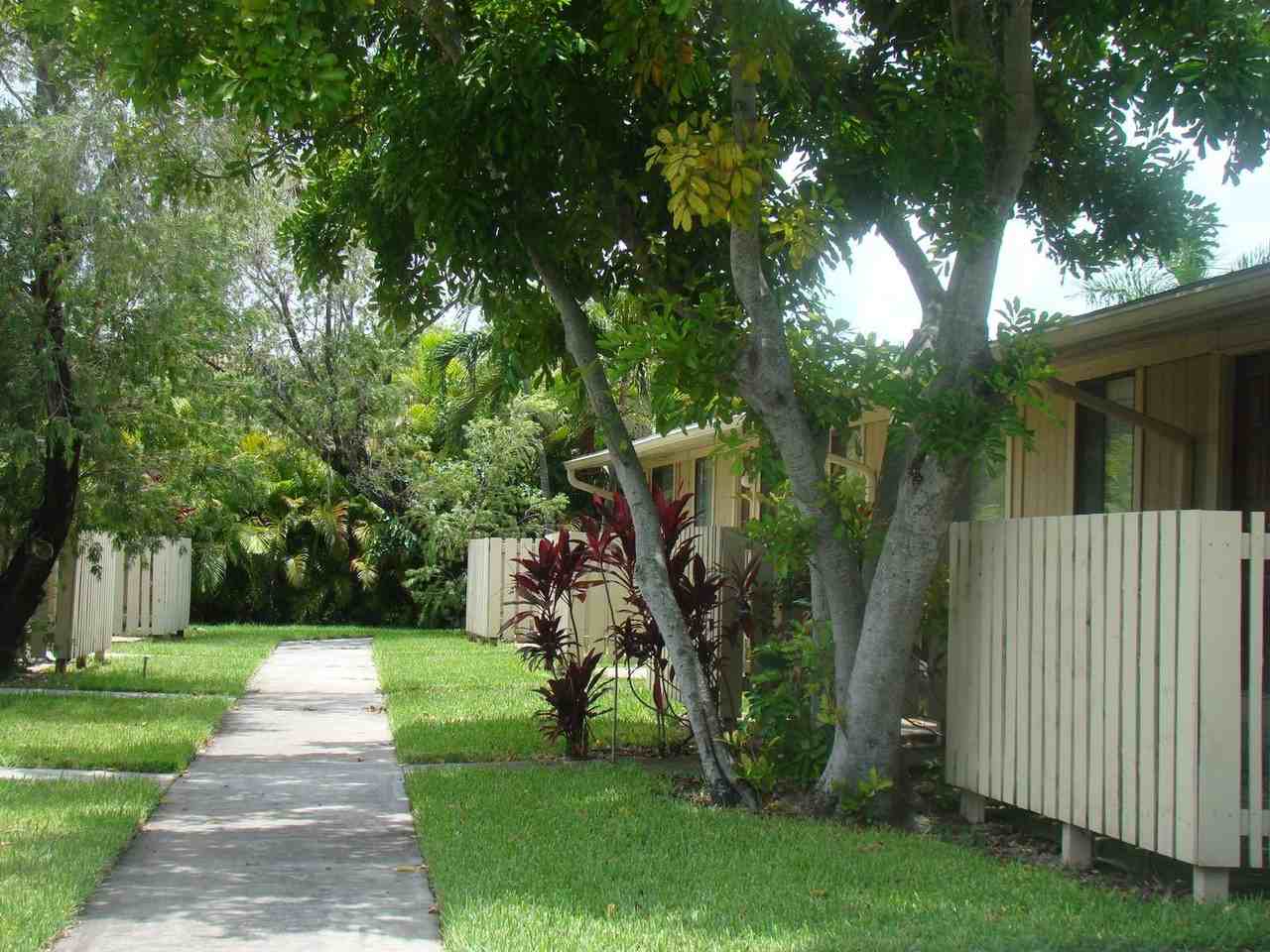 10078 S Nob Hill Cir