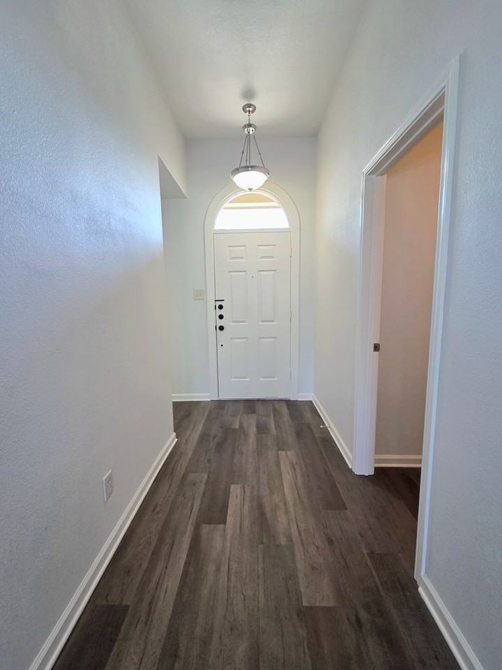 7810 Hawthorn - Photo 7 of 21