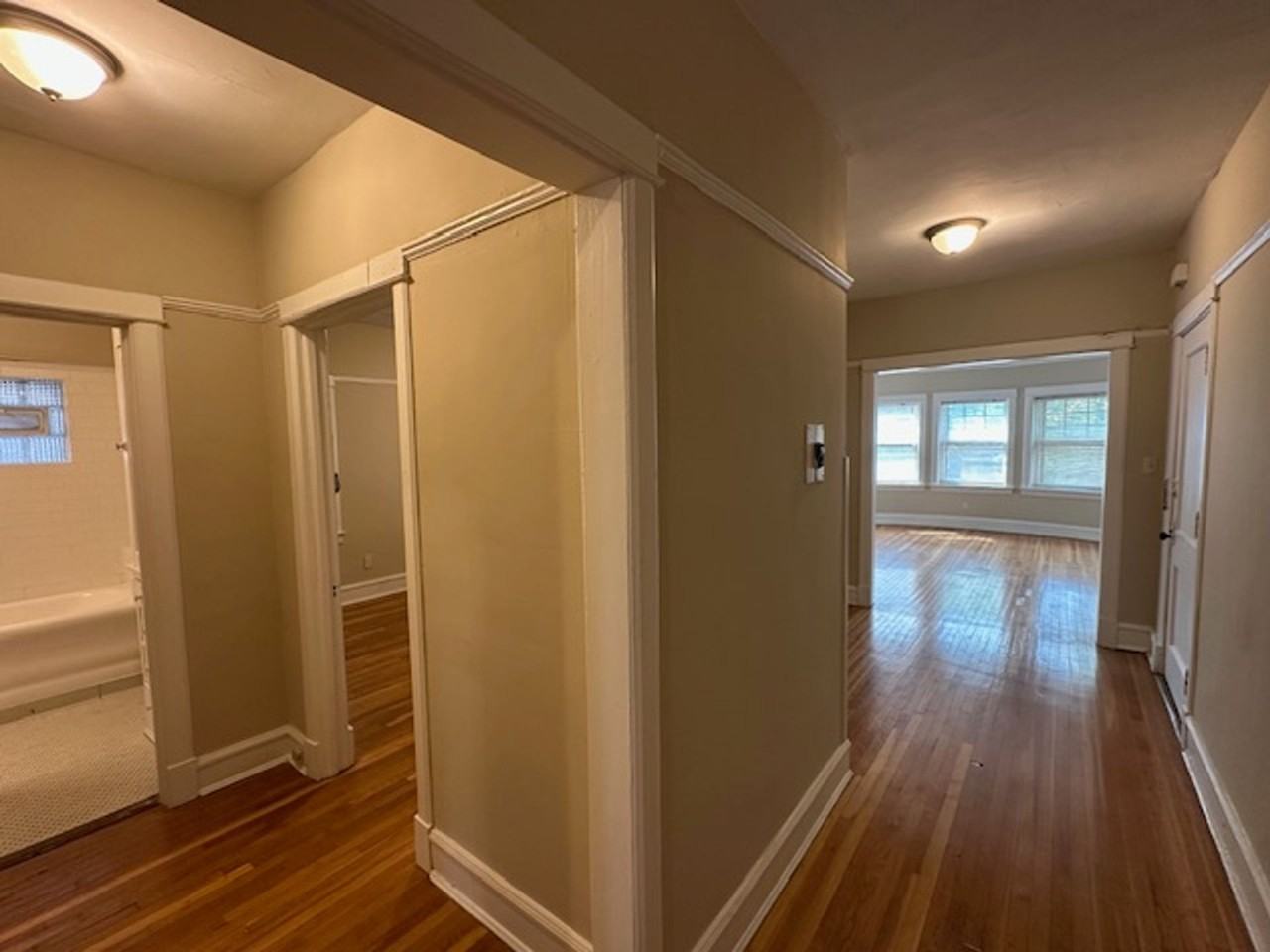 Bright, Spacious 3BR in Prime Upper East Side - Photo 7 of 21