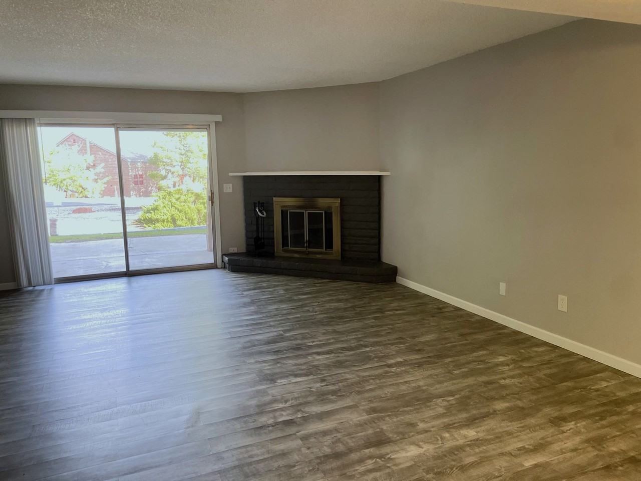 130 Castle Rock Road - Photo 3 of 24