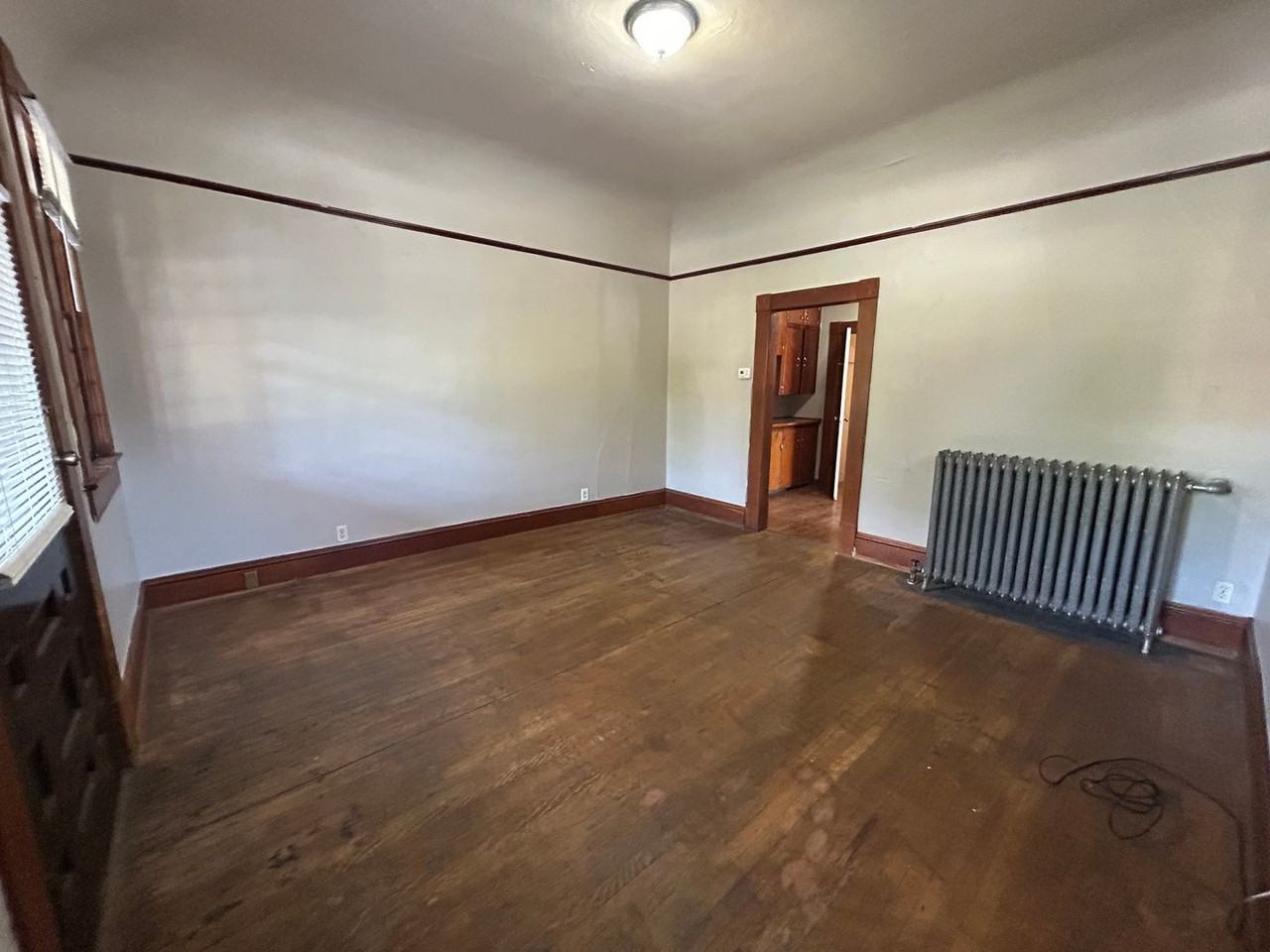 428 Se Byers Ave - Photo 3 of 11