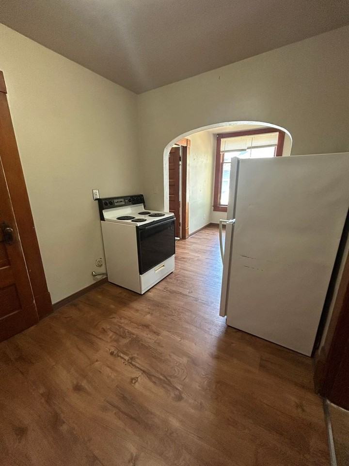 428 Se Byers Ave - Photo 6 of 11