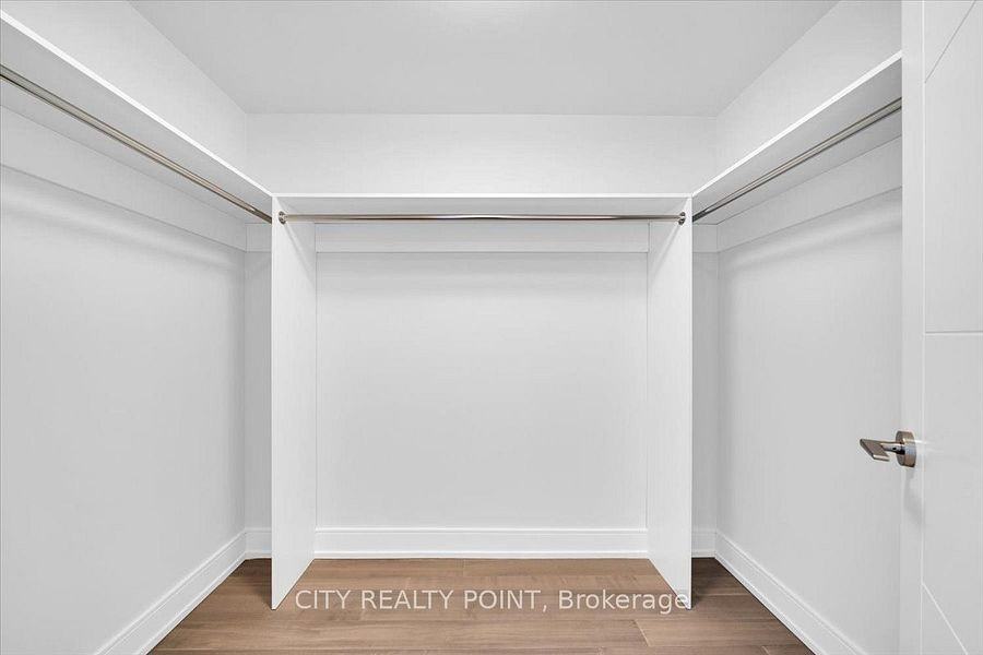 664 Spadina Avenue - Photo 13