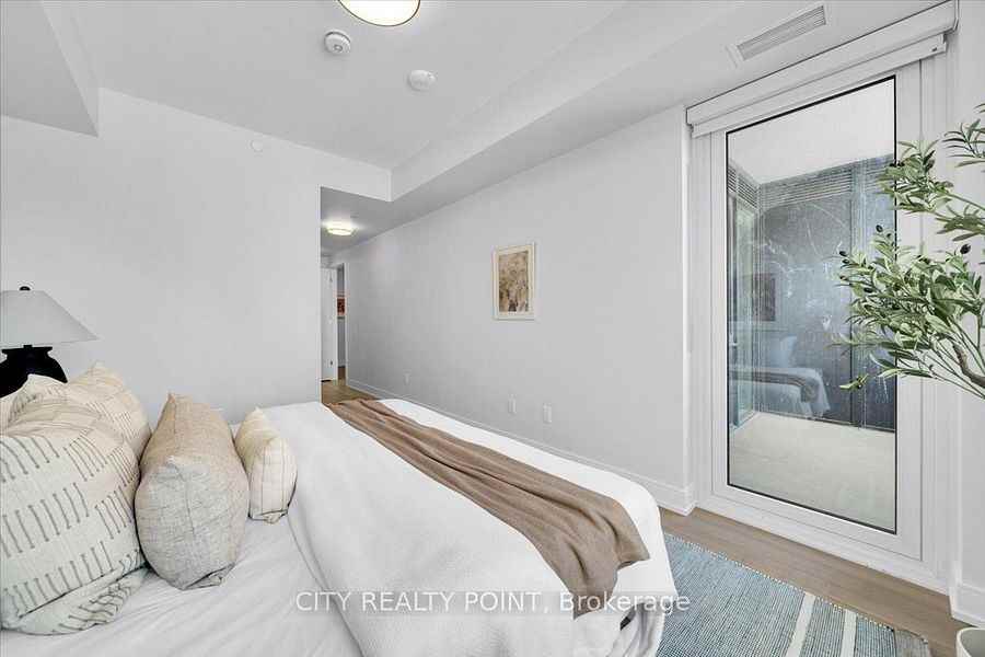664 Spadina Avenue - Photo 19