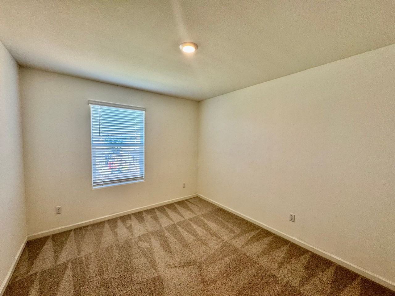 1809 Columbia Dr - Photo 5 of 19
