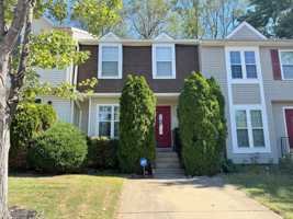 featured image of 105 Staunton Ct