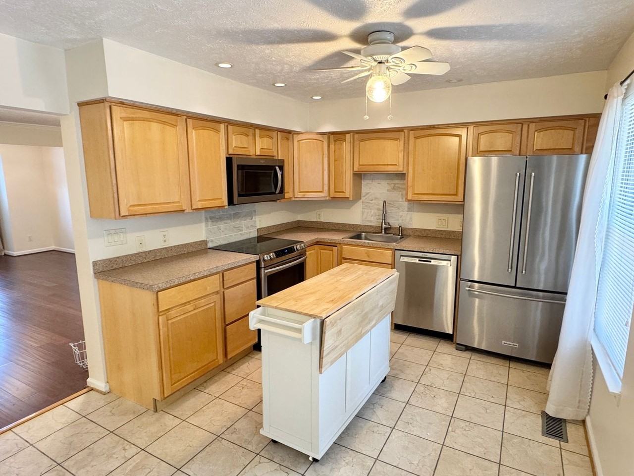 105 Staunton Ct - Photo 7 of 30