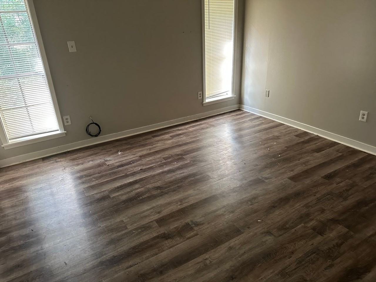 1631 Melrose Pl - Photo 2 of 8