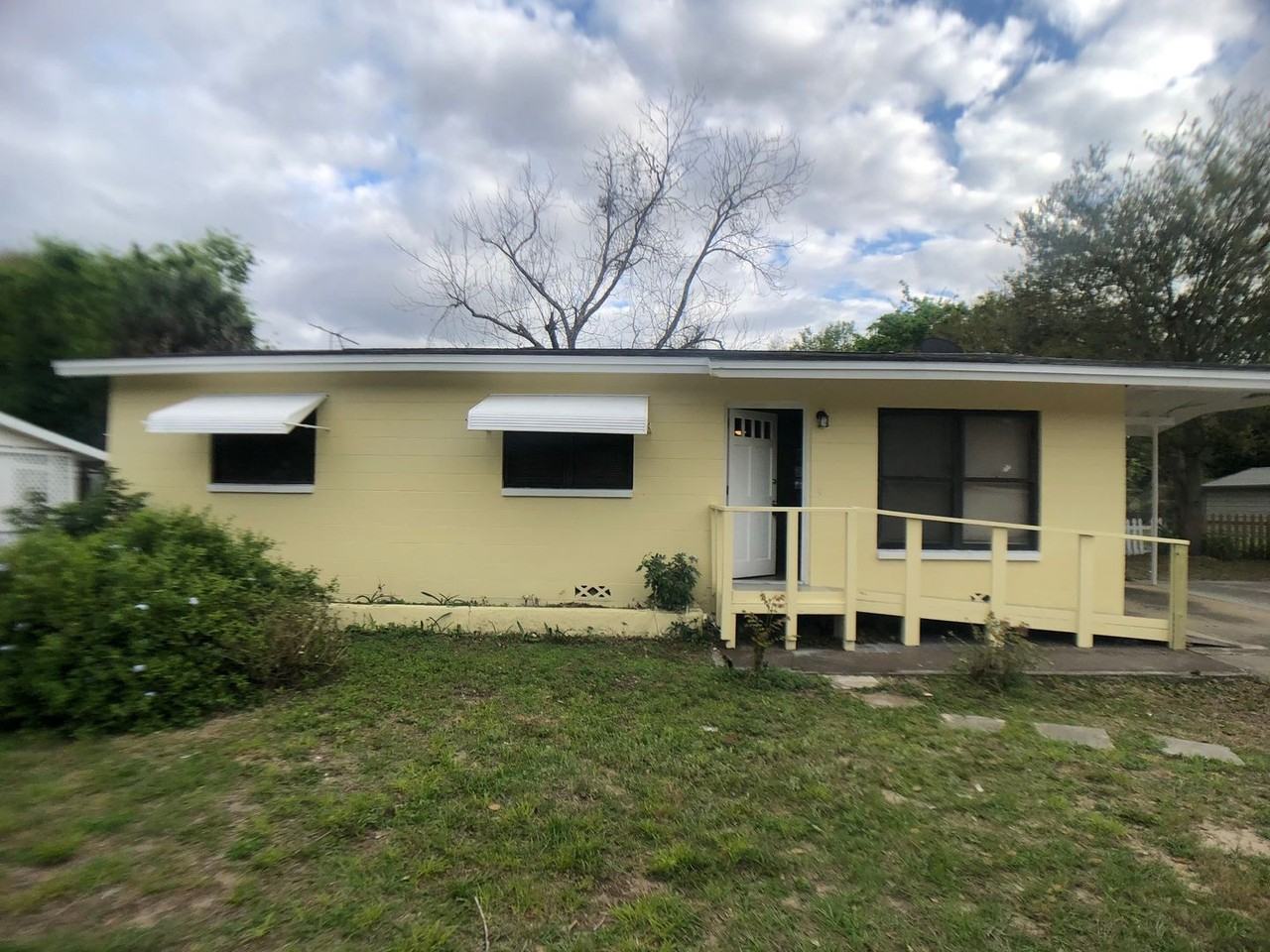 2565 Johnson Dr - Photo 2 of 19