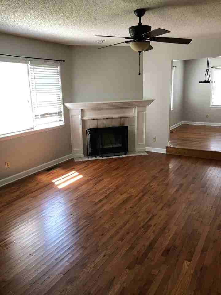 2511 Hopewood Lane - Photo 2 of 10