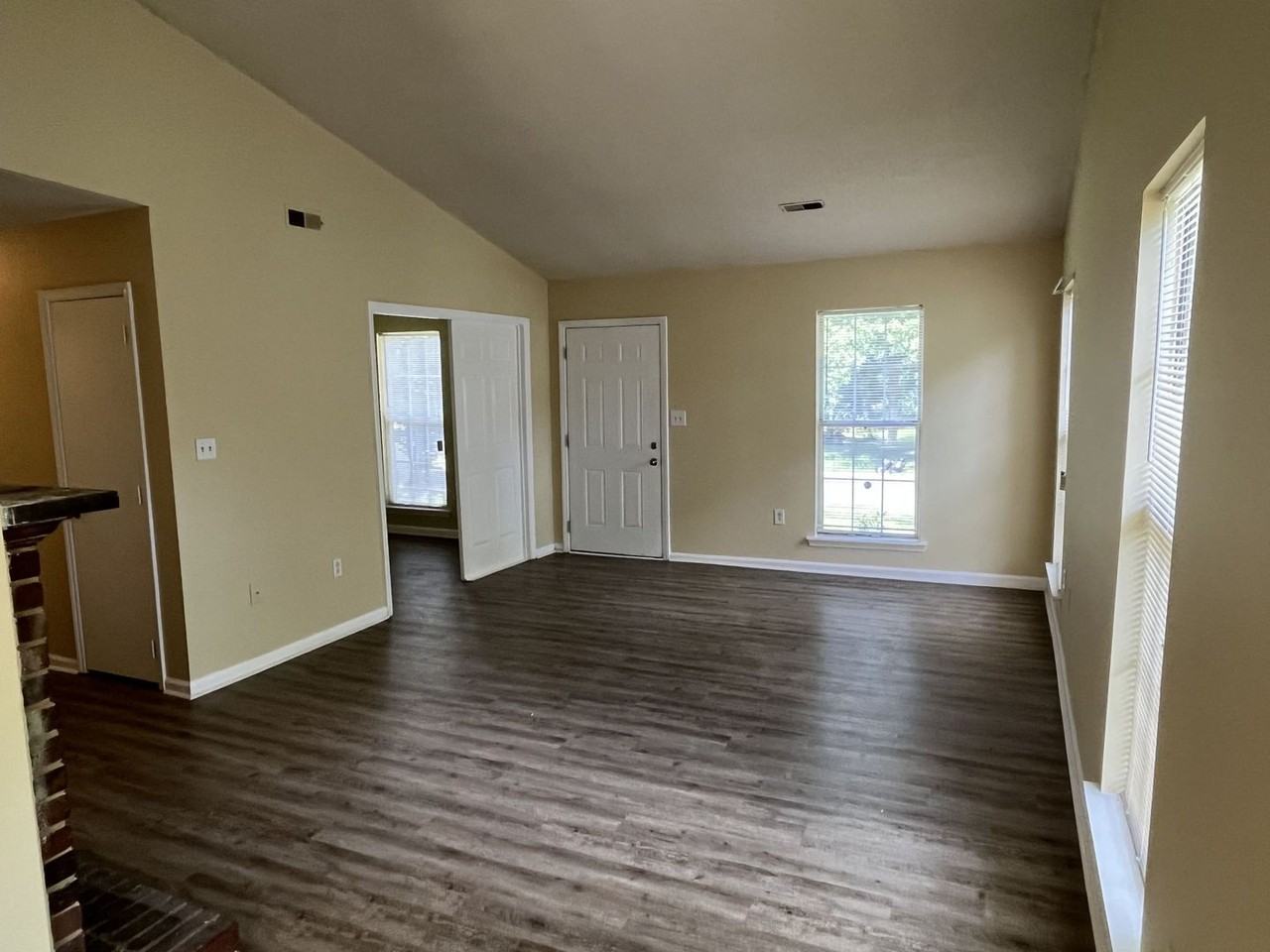 6714 Marston Ct - Photo 4 of 17