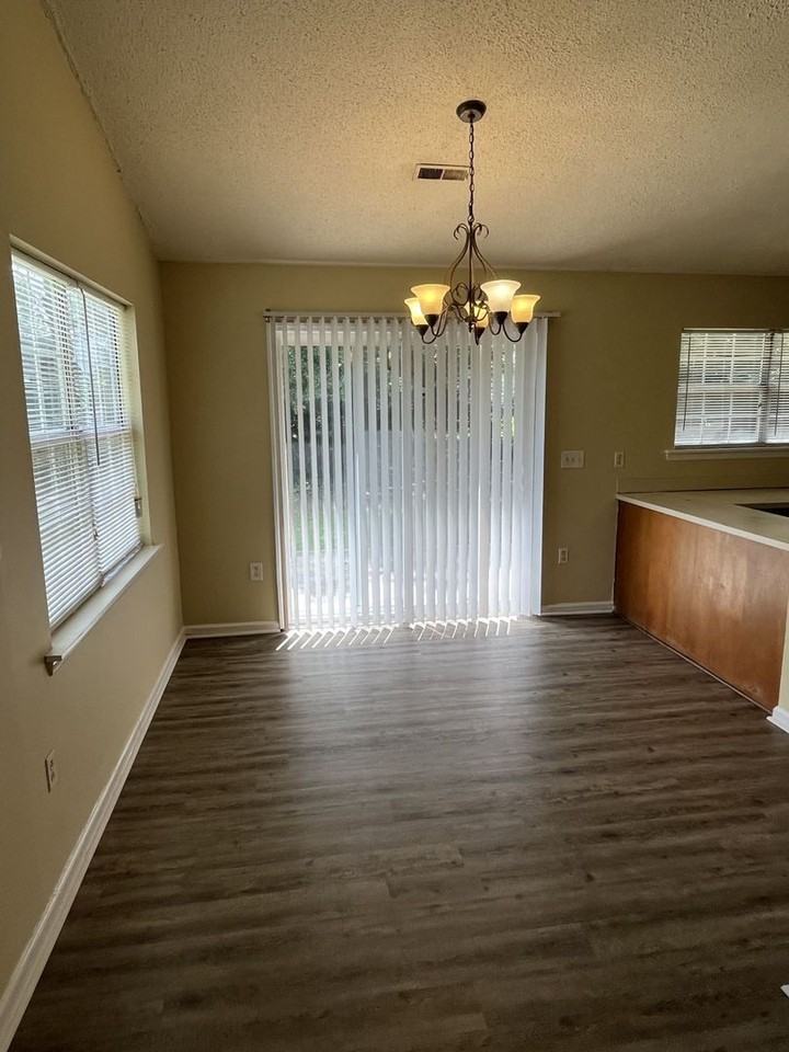 6714 Marston Ct - Photo 5 of 17