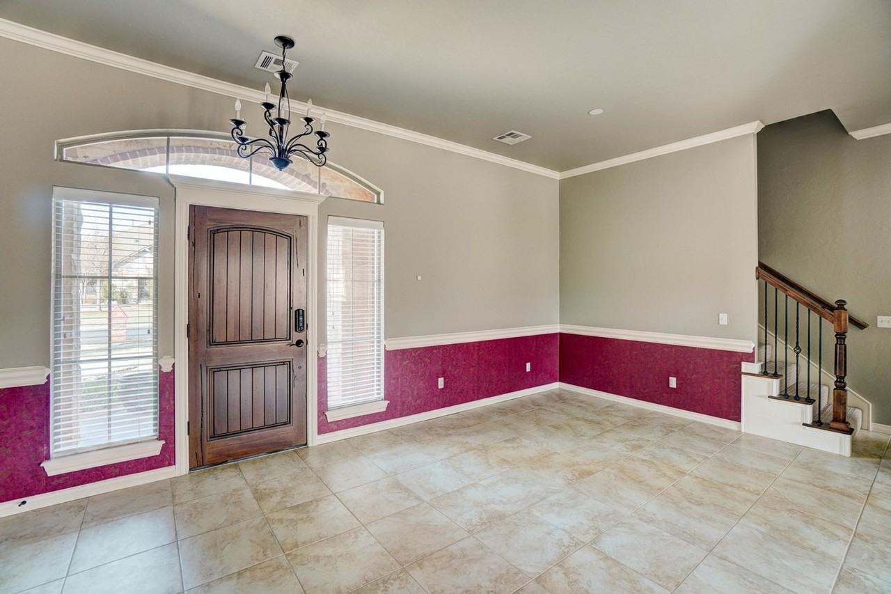4601 Nw 162nd Ct - Photo 4 of 34