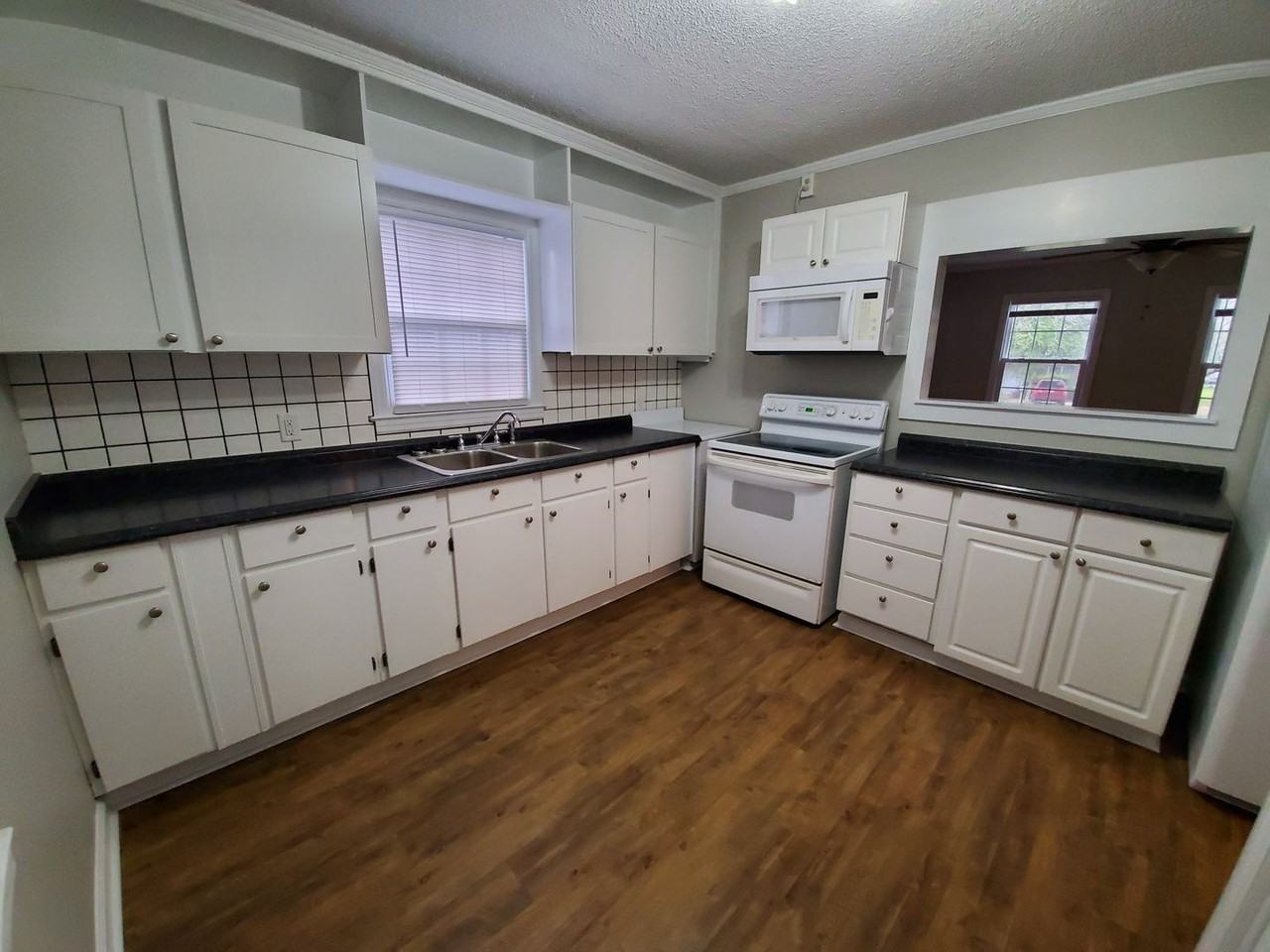 6 Deanna Dr - Photo 6 of 21