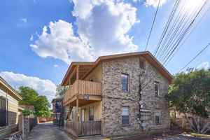 featured image of 418 Verne St