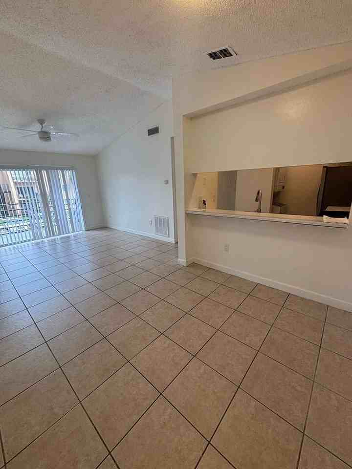 5232 Via Hacienda Cir #219 - Photo 5 of 20