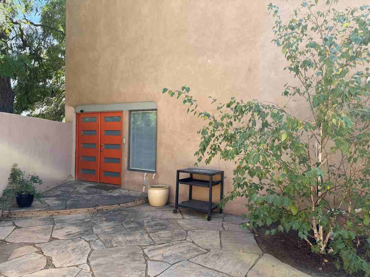 814 Southeast Cir Nw - Photo 3 of 24