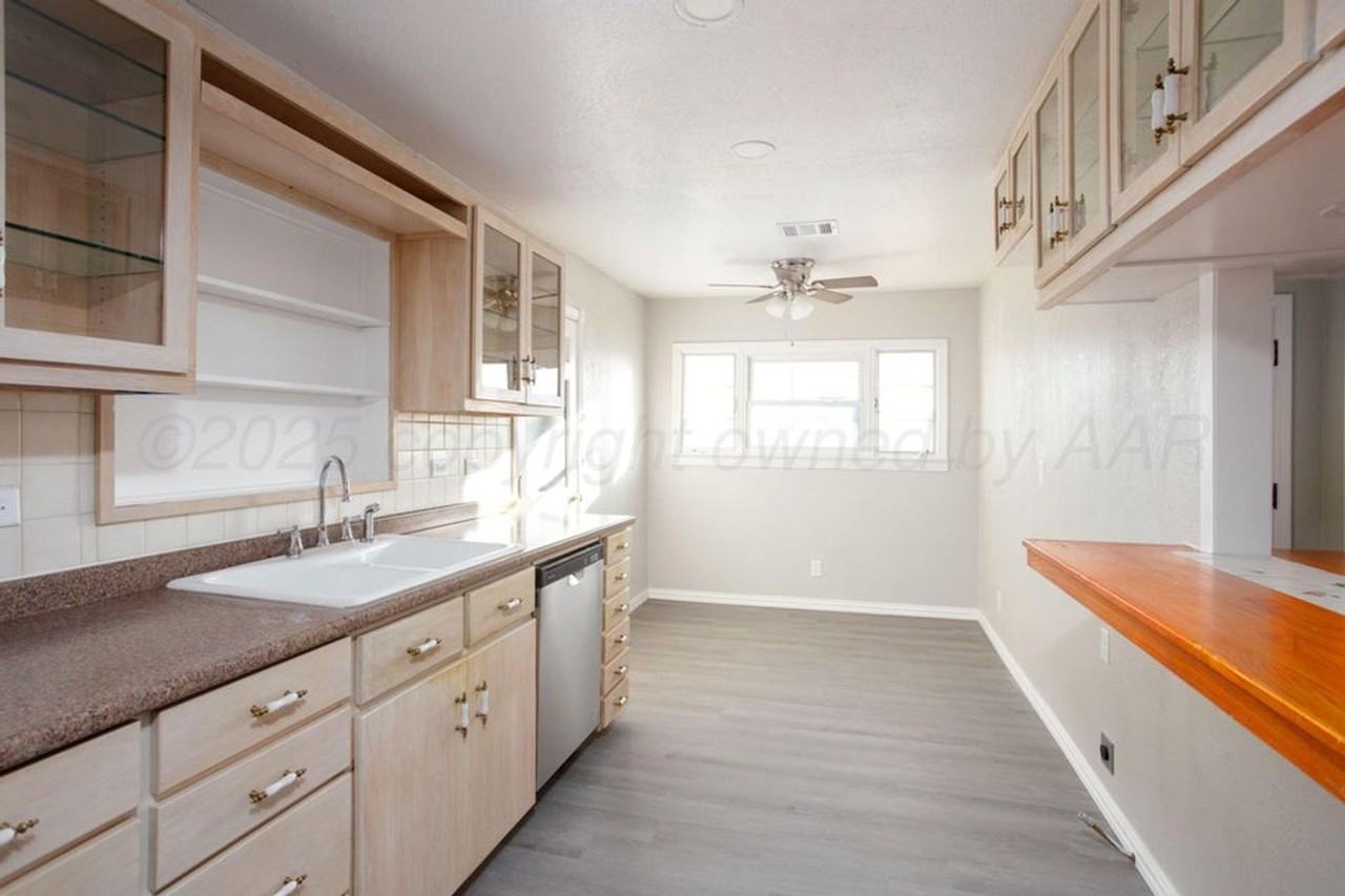 1928 Cherry St - Photo 5 of 20