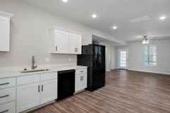 Hampton 300 - RP - Photo 1 of 1