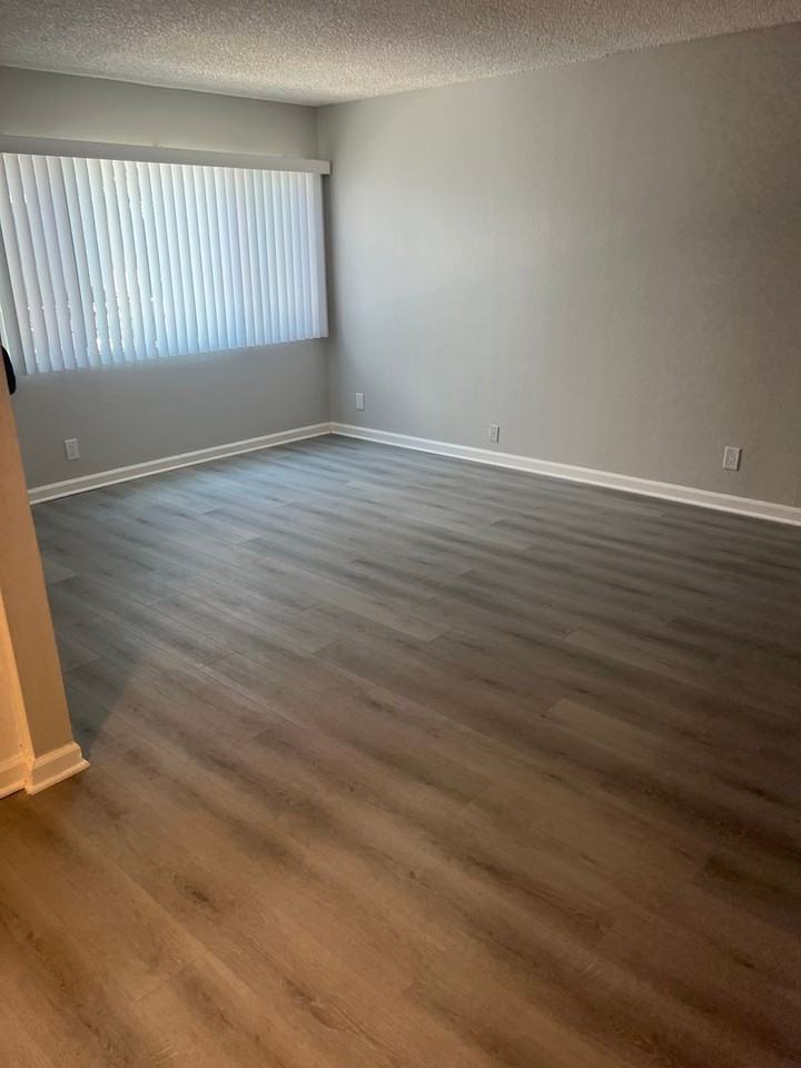 Mountain View - Photo 7 of 8