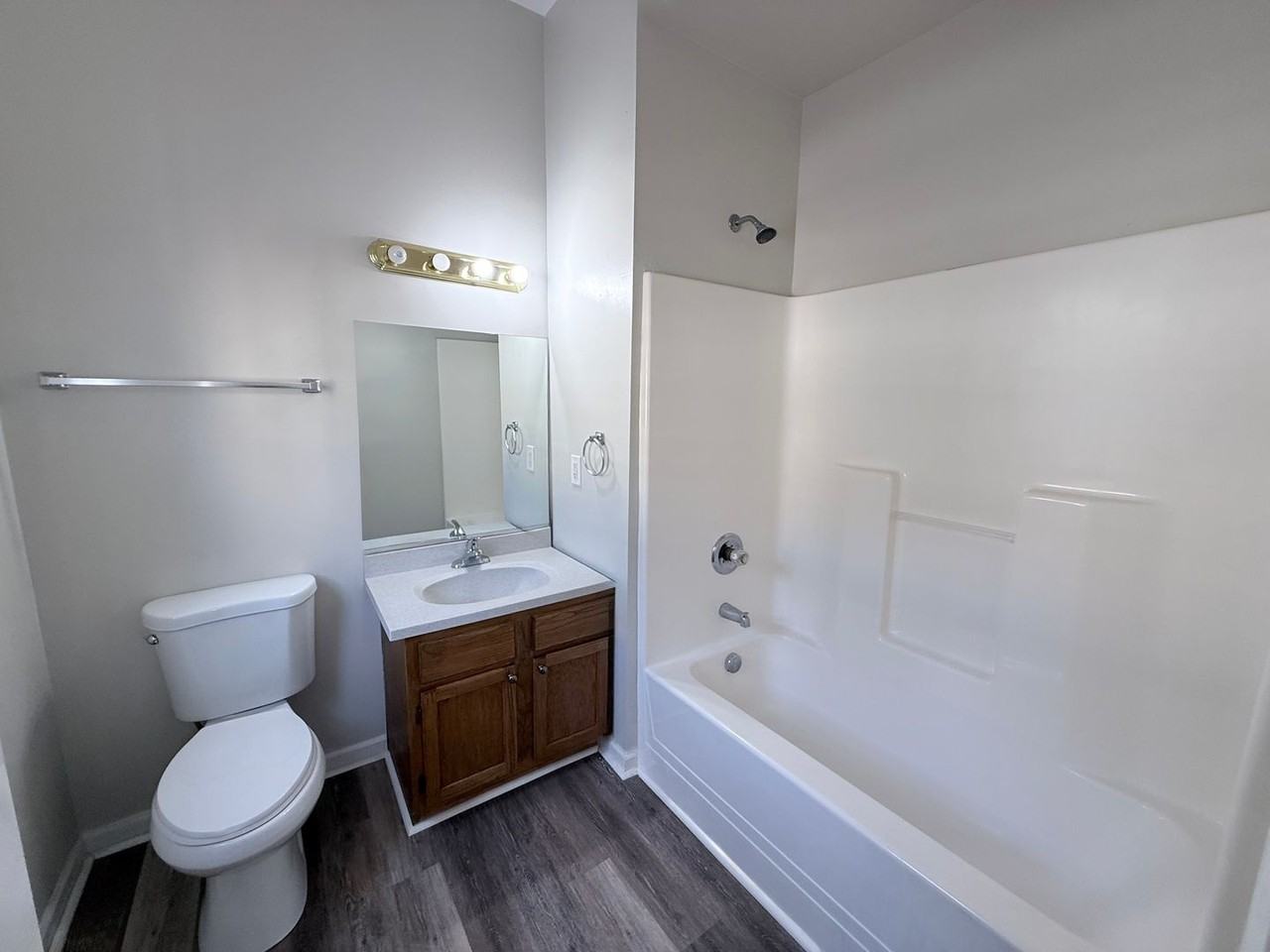 243 Lexington Ave - Photo 6 of 30