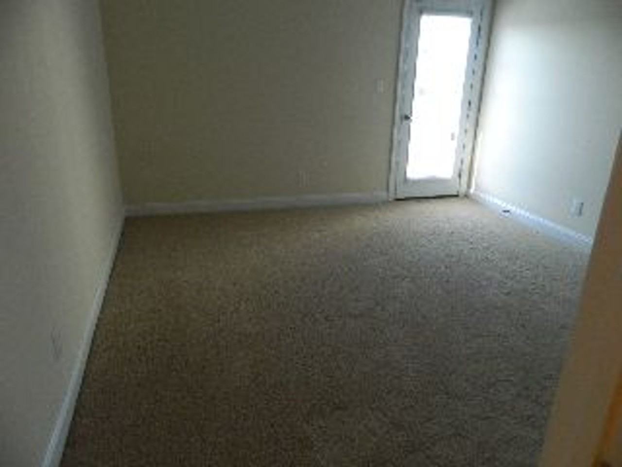 101 Duncraig Dr #102-202 - Photo 5 of 10