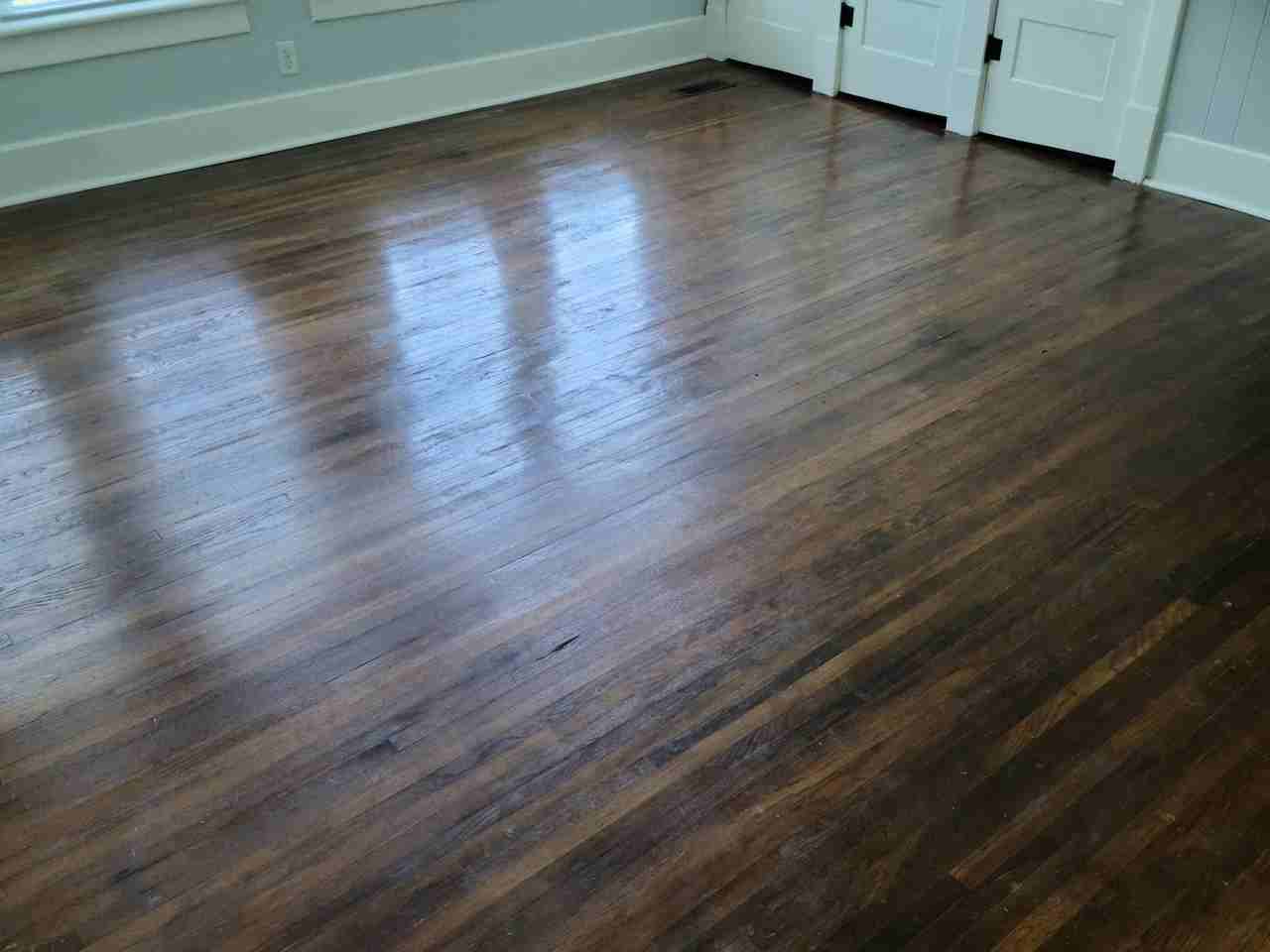 709 Main St - Photo 5 of 18