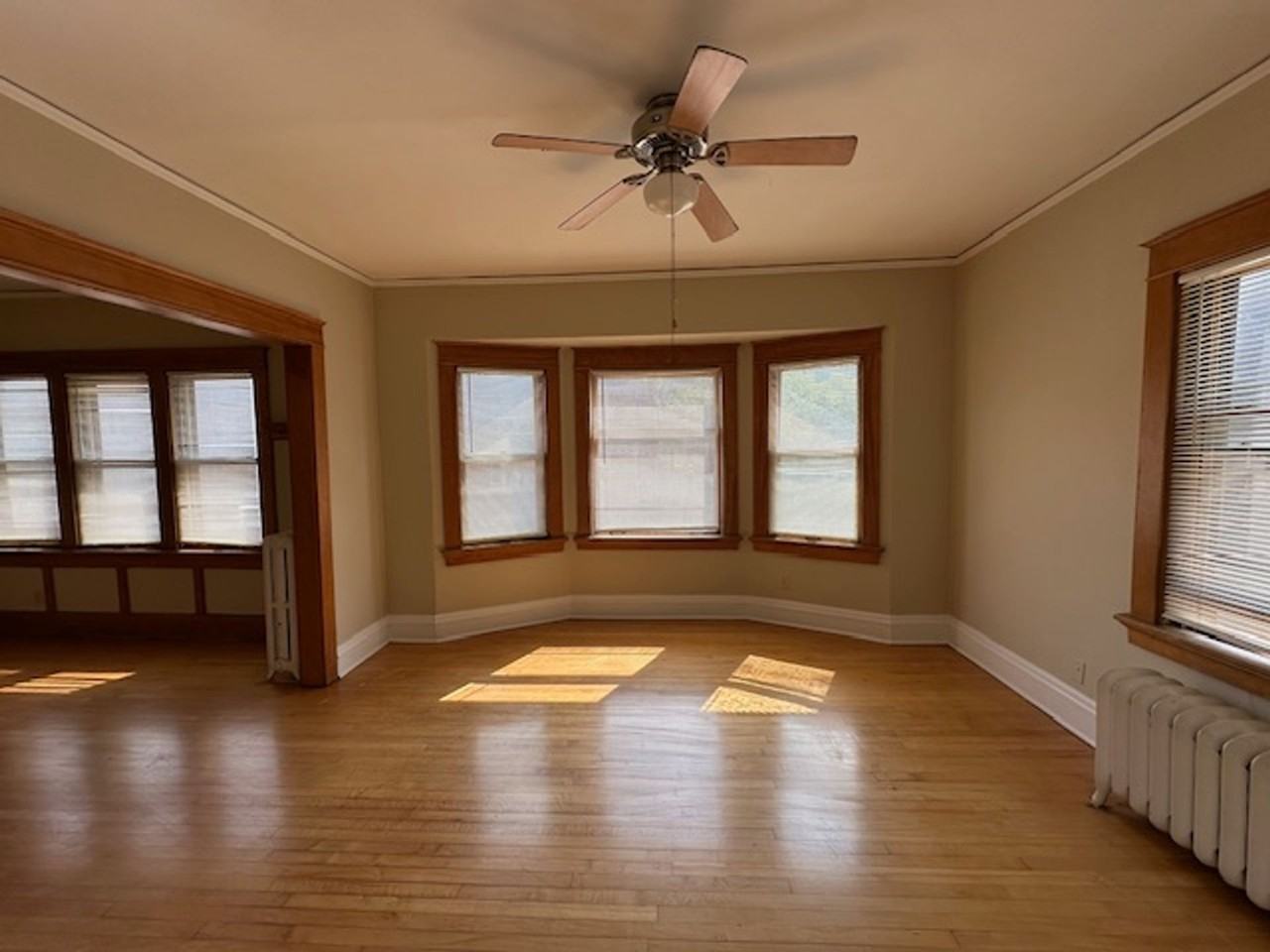 Freshly Renovated 2BR Garden Apartment Near UWM $1,350/mo – Heat + Parking Included - Photo 6 of 8