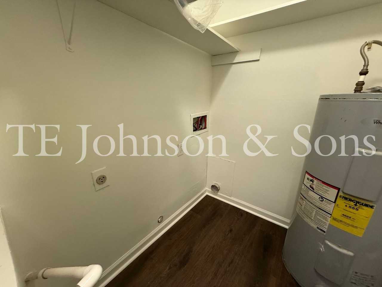 2404 Markwood Ln - Photo 7 of 11