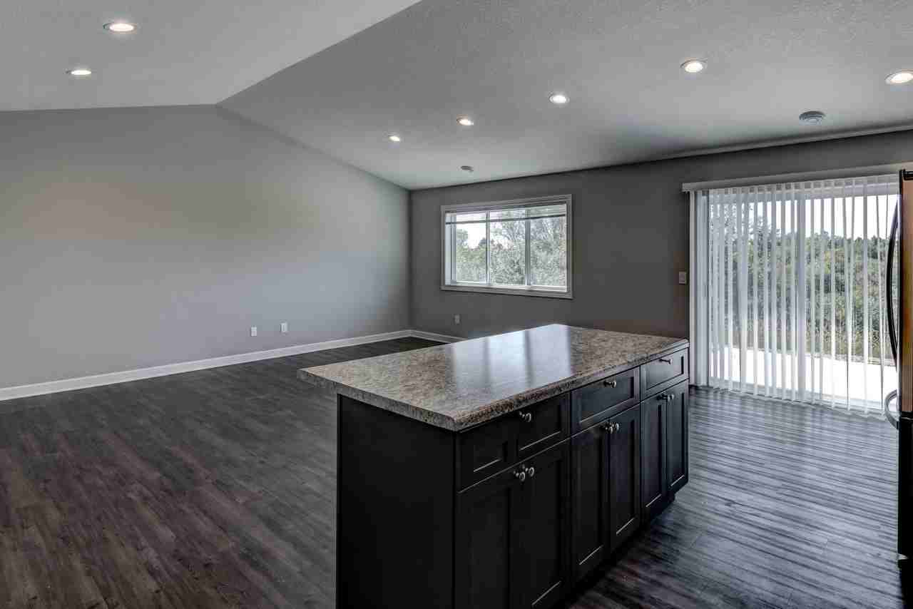 634A W 9th St - Photo 4 of 14