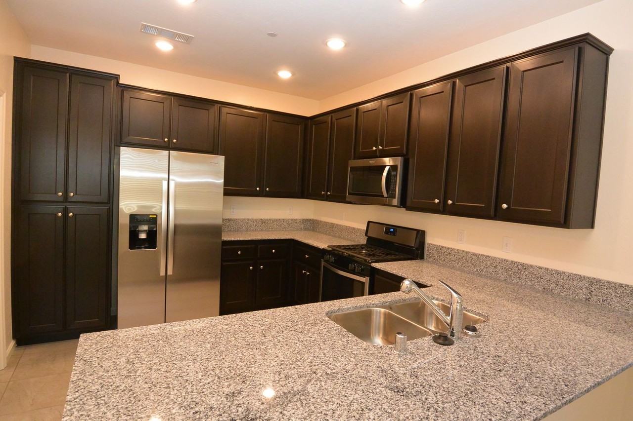 4926 W Flagstaff Ave - Photo 2 of 13