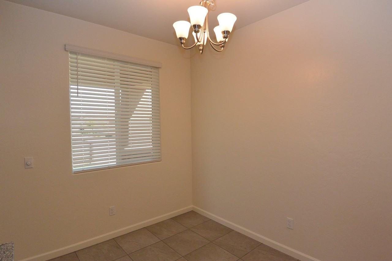 4926 W Flagstaff Ave - Photo 4 of 13