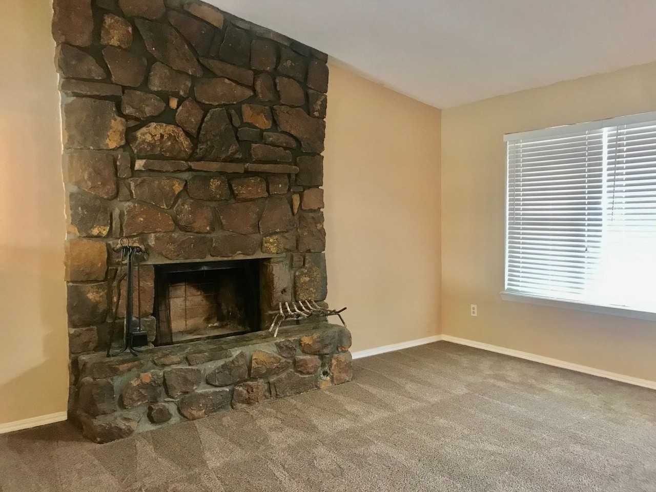 337 S 182nd East Ave - Photo 3 of 11