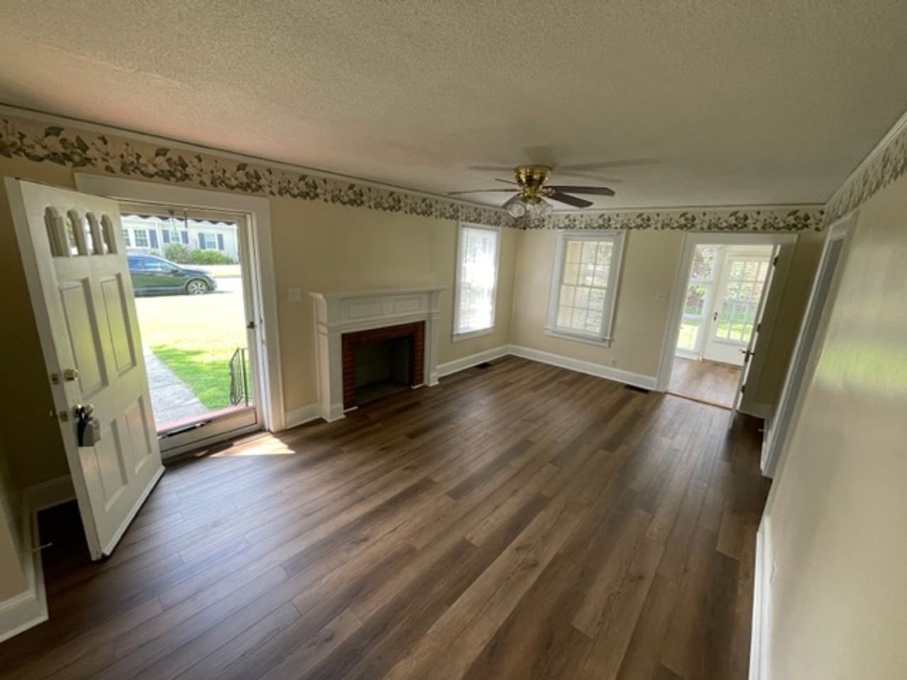 424 Green Street - Photo 2 of 21