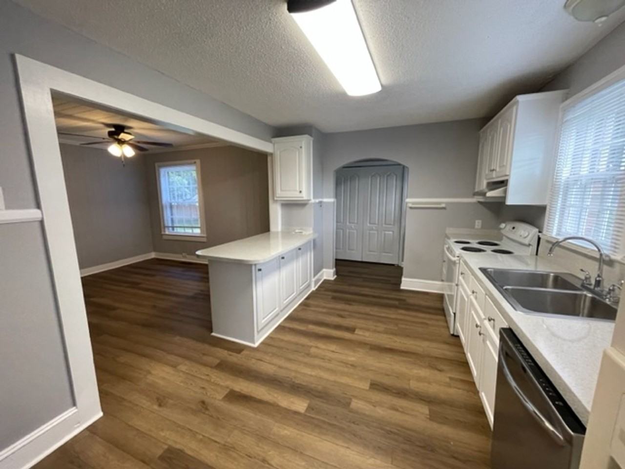 424 Green Street - Photo 6 of 21